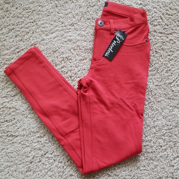 Priceless Pants - NWT leggings